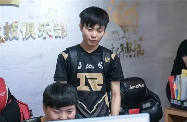 迫使对手后 迫使对手后