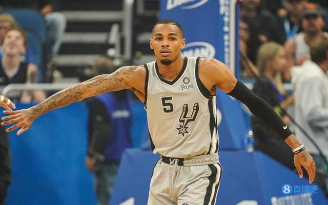 这对球员整 这对球员整